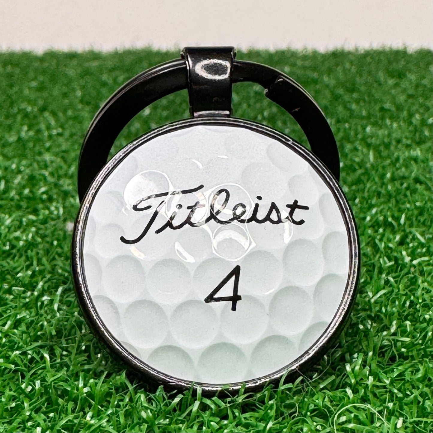 Keychain: Titleist - Black / Pro V1 - GolfBallGuts