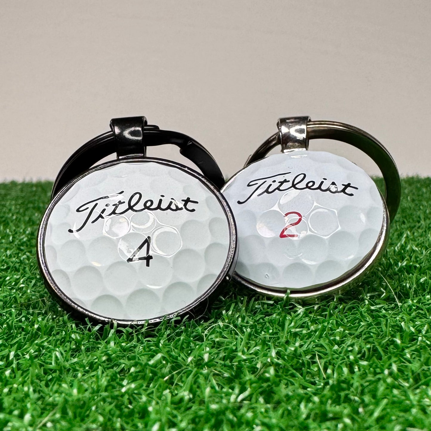 Keychain: Titleist - Keychain: Titleist - GolfBallGuts