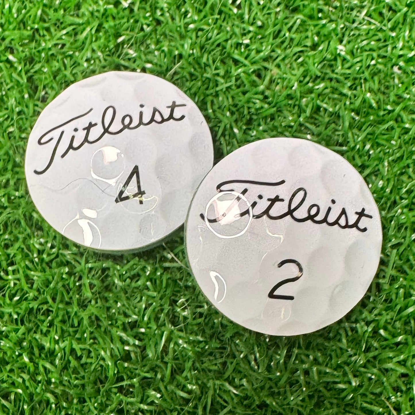 Nubbin Golf Ball Marker: Titleist - White / ProV1 - GolfBallGuts