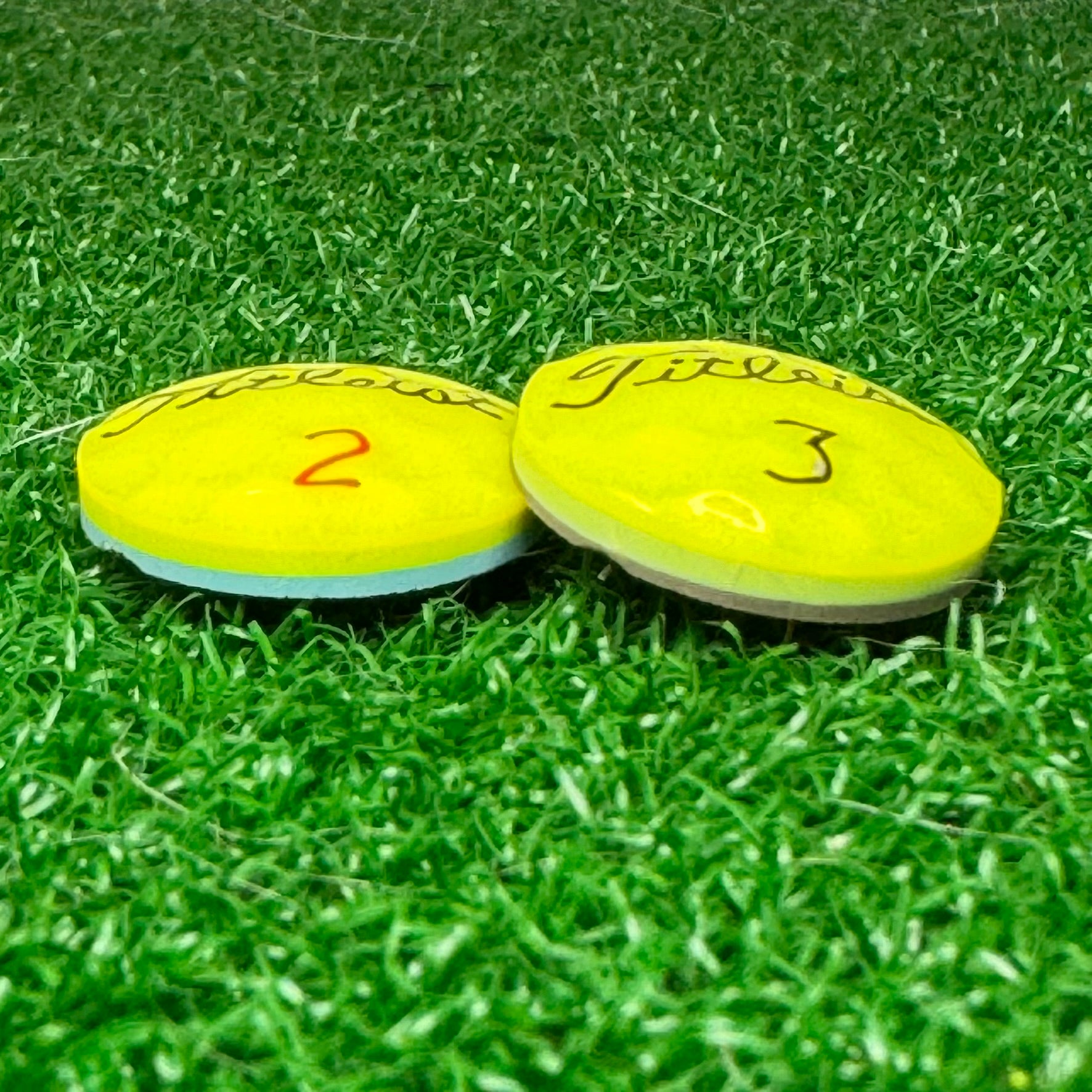 Nubbin Golf Ball Marker: Titleist - Nubbin Golf Ball Marker: Titleist - GolfBallGuts