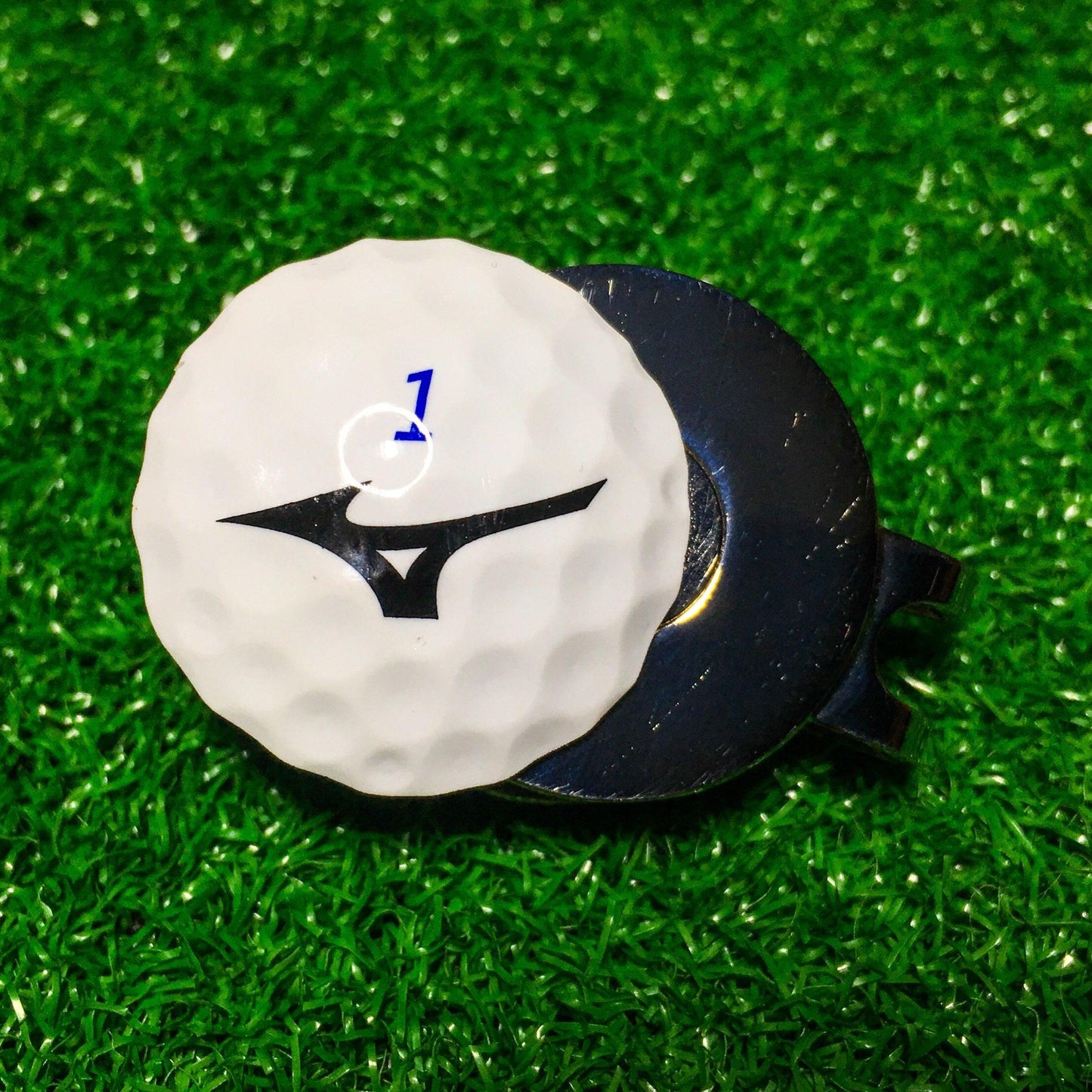 Hat Clip: Mizuno - RB Tour - GolfBallGuts