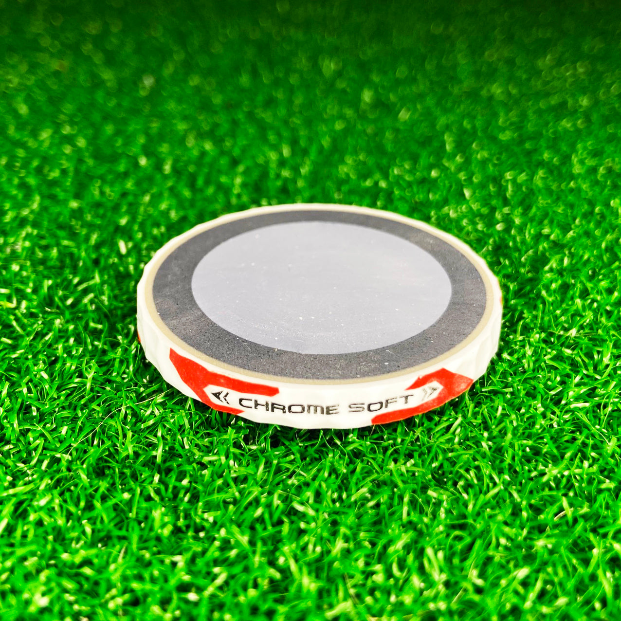 Ball Marker: White Callaway Chrome Soft Truvis - Ball Marker: White Callaway Chrome Soft Truvis - GolfBallGuts